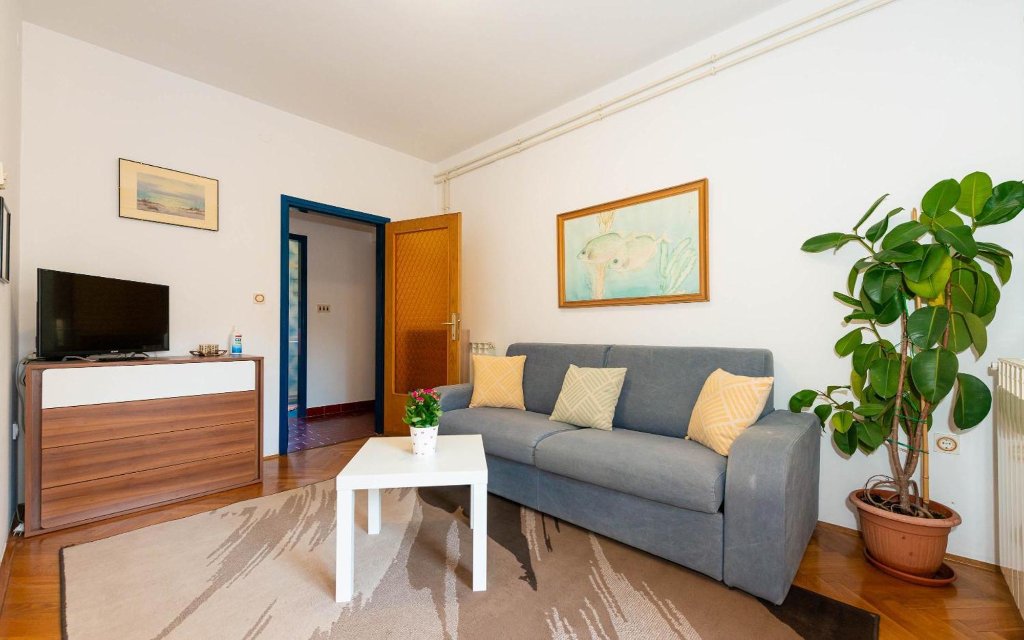 Apartments D&V ロヴィニ エクステリア 写真